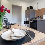 Raw-flat - Miller - Terrasse - Modern בילפלד